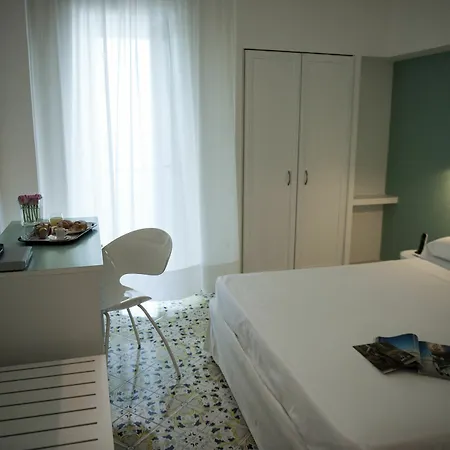 Felice Relais