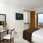 Felice Relais 3*